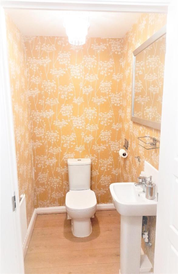 Beautiful 4 Bedroom Treasure Home Хемел Хемпстед Екстериор снимка